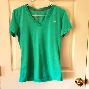 Nike, T Shirt. Dri Fit, Green, Regular Fit, Size Medium, Female,V Neck